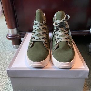 J/Slides Men’s Khaki Fashion Sneaker